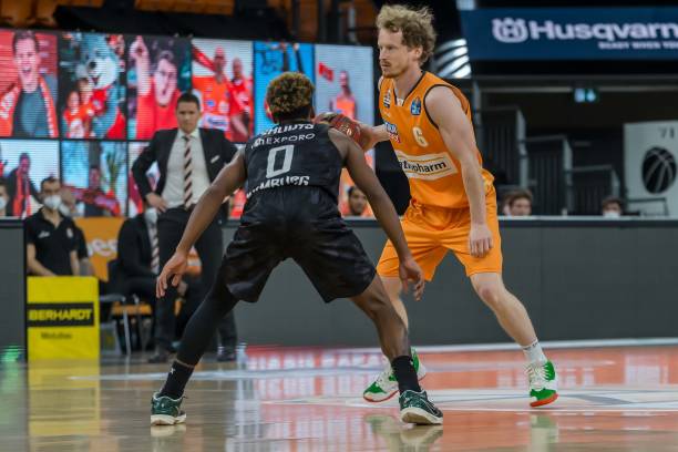 这种张力在 这种张力在